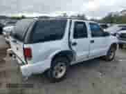 2001 Chevrolet Blazer LT with VIN 1GNCS13W312132549, listed as a Copart auction lot 90613665 with 207,148 mi miles and Salvage title. Bid and sale history available at DreamBid. Image 3.