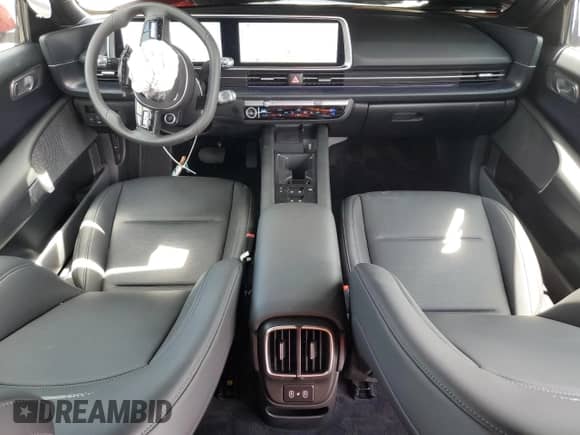 2025 Hyundai Ioniq 6 SEL с VIN KMHM34AA3SA090454, выставлен на аукционе Copart как лот 56115145 с пробегом 5 351 миль миль и На запчасти • Non repairable. История ставок и продаж доступна на DreamBid. Изображение 8.