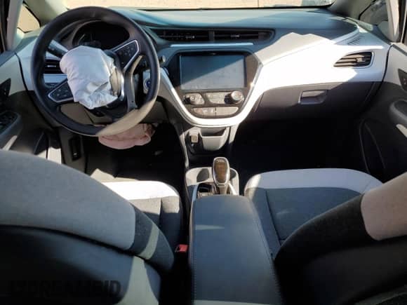 2018 Chevrolet Bolt EV LT с VIN 1G1FW6S09J4139233, выставлен на аукционе Copart как лот 82117765 с пробегом 41 755 миль миль и Списание • Salvage title. История ставок и продаж доступна на DreamBid. Изображение 8.