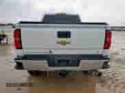2019 Chevrolet Silverado 2500HD LT с VIN 1GC1KSEY3KF274379, выставлен на аукционе Copart как лот 60676865 с пробегом 73 237 миль миль и Списание • Salvage title. История ставок и продаж доступна на DreamBid. Изображение 6.