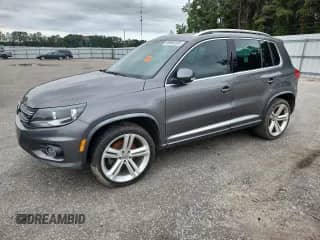 2016 Volkswagen Tiguan S с VIN WVGAV7AX9GW008482, выставлен на аукционе Copart как лот 86656135 с пробегом 128 472 миль миль и Чистый • Clean title. История ставок и продаж доступна на DreamBid. Изображение 1.