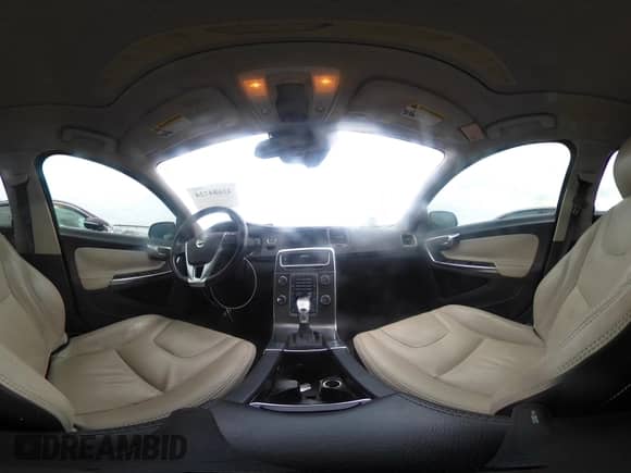 2013 Volvo S60 T6 R-Design Platinum с VIN YV1902FH5D2174408, выставлен на аукционе IAAI как лот 42684724 с пробегом 94 451 миль миль и . История ставок и продаж доступна на DreamBid. Изображение 18.