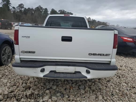 2003 Chevrolet S-10 LS with VIN 1GCCS19H038174971, listed as a Copart auction lot 47358425 with 149,419 mi miles and Salvage title. Bid and sale history available at DreamBid. Image 6.