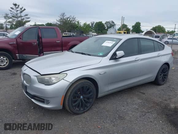2010 BMW 5 Series 550i Gran Turismo с VIN WBASN4C5XAC209140, выставлен на аукционе IAAI как лот 42566848 с пробегом 170 583 миль миль и . История ставок и продаж доступна на DreamBid. Изображение 2.