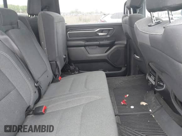 2020 Ram 1500 Lone Star z VIN 1C6SRFFT5LN184997, wystawiony jako IAAI lot #42310591 z przebiegiem 81 155 mil mil oraz . Historia ofert i sprzedaży dostępna na DreamBid. Obrazek 8.