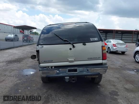 2001 Chevrolet Tahoe LS with VIN 1GNEC13T11R149532, listed as a IAAI auction lot 42914157 with 307,073 mi miles and . Bid and sale history available at DreamBid. Image 17.