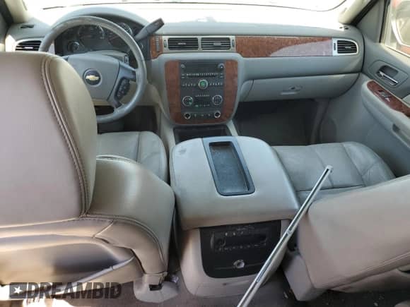 2007 Chevrolet Suburban LTZ с VIN 1GNFK16387J166953, выставлен на аукционе Copart как лот 69821725 с пробегом Не указан миль и Чистый • Clean title. История ставок и продаж доступна на DreamBid. Изображение 8.
