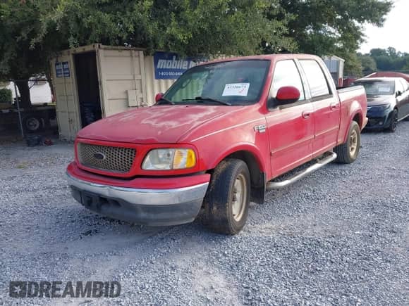 2002 Ford F-150 XLT с VIN 1FTRW07612KC88831, выставлен на аукционе IAAI как лот 43326673 с пробегом 199 760 миль миль и . История ставок и продаж доступна на DreamBid. Изображение 2.