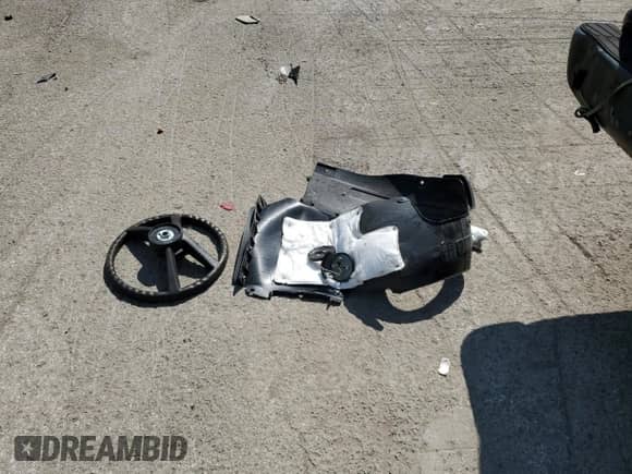 1993 GMC Sierra 1500 с VIN 1GTDC14Z2PE539076, выставлен на аукционе Copart как лот 71788105 с пробегом 128 840 миль миль и Списание • Salvage title. История ставок и продаж доступна на DreamBid. Изображение 12.