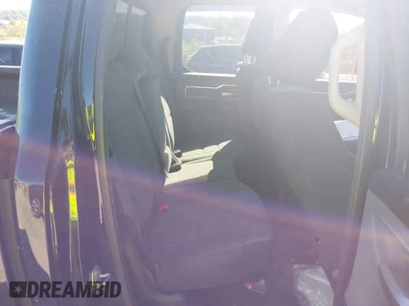 2020 Ram 1500 Big Horn z VIN 1C6SRFBT2LN214446, wystawiony jako IAAI lot #43329392 z przebiegiem 57 501 mil mil oraz . Historia ofert i sprzedaży dostępna na DreamBid. Obrazek 8.