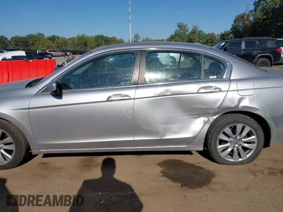 2011 Honda Accord EX-L с VIN 1HGCP2F85BA049226, выставлен на аукционе IAAI как лот 43138986 с пробегом 162 320 миль миль и . История ставок и продаж доступна на DreamBid. Изображение 14.
