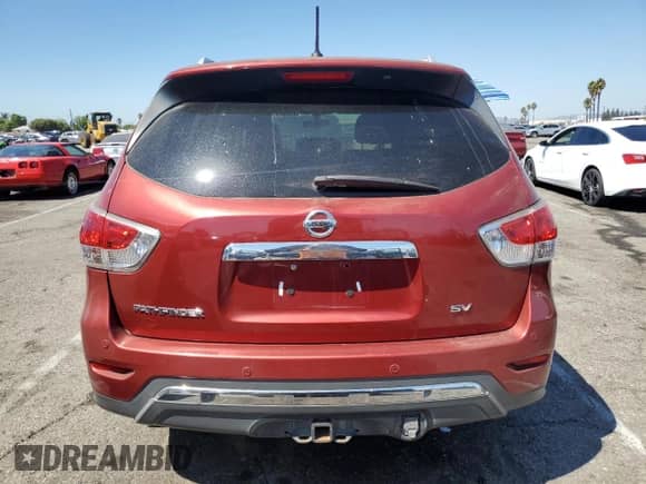 2014 Nissan Pathfinder S with VIN 5N1AR2MN0EC688661, listed as a Copart auction lot 71724515 with 104,270 mi miles and Clean title. Bid and sale history available at DreamBid. Image 6.