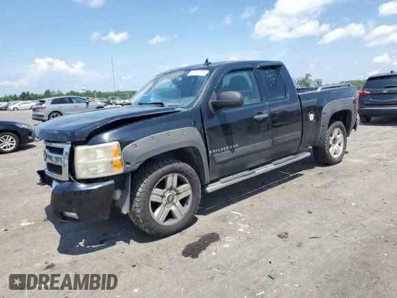 2007 Chevrolet Silverado 1500 1LT z VIN 2GCEK19J671685556, wystawiony jako Copart lot #62690375 z przebiegiem 209 541 mil mil oraz Szkoda całkowita • Salvage title. Historia ofert i sprzedaży dostępna na DreamBid. Obrazek 1.