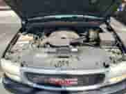 2002 GMC Sierra 1500 Denali z VIN 2GTFK69U821391080, wystawiony jako Copart lot #48396695 z przebiegiem 150 922 mil mil oraz Czysty tytuł • Clean title. Historia ofert i sprzedaży dostępna na DreamBid. Obrazek 12.