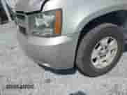 2007 Chevrolet Tahoe LTZ z VIN 1GNFK13077R132501, wystawiony jako IAAI lot #43162107 z przebiegiem Nie podano mil oraz . Historia ofert i sprzedaży dostępna na DreamBid. Obrazek 6.