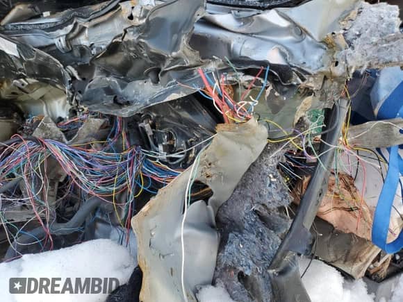 2013 Toyota Sienna L z VIN 5TDZK3DC3DS312727, wystawiony jako Copart lot #48365455 z przebiegiem Nie podano mil oraz Nie do naprawy • Non repairable. Historia ofert i sprzedaży dostępna na DreamBid. Obrazek 9.