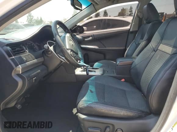 2014 Toyota Camry SE Sport с VIN 4T1BF1FK2EU384350, выставлен на аукционе Copart как лот 62418625 с пробегом 121 078 миль миль и Списание • Salvage title. История ставок и продаж доступна на DreamBid. Изображение 7.