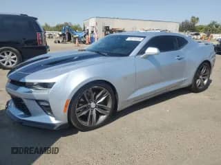 2018 Chevrolet Camaro 2SS z VIN 1G1FG1R77J0133683, wystawiony jako Copart lot #80896655 z przebiegiem 41 821 mil mil oraz Szkoda całkowita • Salvage title. Historia ofert i sprzedaży dostępna na DreamBid. Obrazek 1.