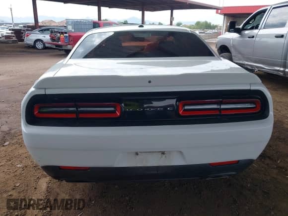 2019 Dodge Challenger R/T z VIN 2C3CDZBTXKH583533, wystawiony jako IAAI lot #43431298 z przebiegiem 114 567 mil mil oraz . Historia ofert i sprzedaży dostępna na DreamBid. Obrazek 16.