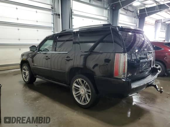 2013 Cadillac Escalade Premium z VIN 1GYS4CEF3DR305077, wystawiony jako Copart lot #66919755 z przebiegiem 82 288 mil mil oraz Szkoda całkowita • Salvage title. Historia ofert i sprzedaży dostępna na DreamBid. Obrazek 2.