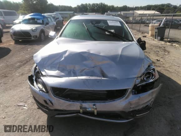 2018 Volvo S60 Inscription z VIN LYV402TK0JB165559, wystawiony jako IAAI lot #42439213 z przebiegiem 67 730 mil mil oraz . Historia ofert i sprzedaży dostępna na DreamBid. Obrazek 12.