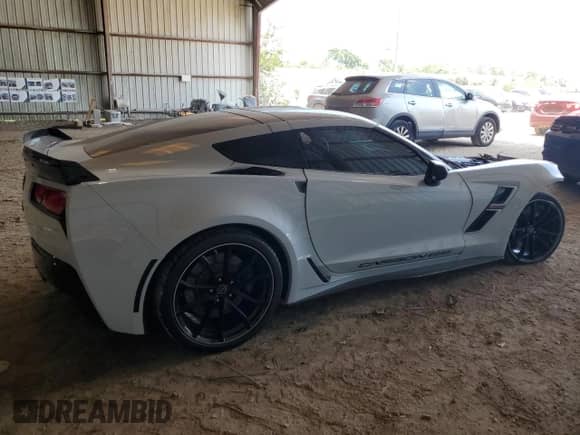 2018 Chevrolet Corvette Grand Sport 3LT with VIN 1G1Y12D76J5300299, listed as a Copart auction lot 57058464 with 43,813 mi miles and Salvage title. Bid and sale history available at DreamBid. Image 3.