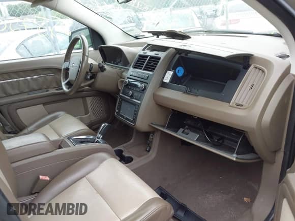 2009 Dodge Journey R/T with VIN 3D4GH67VX9T161373, listed as a IAAI auction lot 42780361 with Not provided miles and . Bid and sale history available at DreamBid. Image 5.