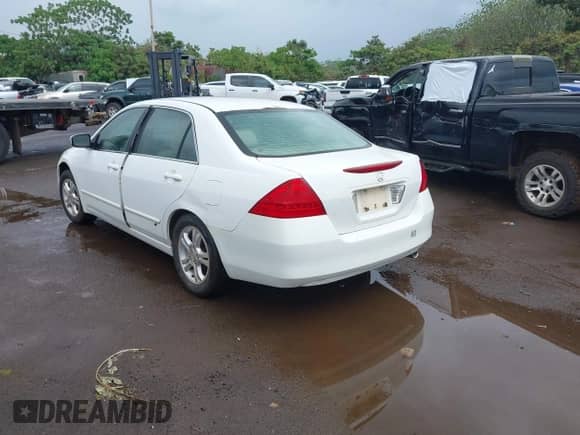 2007 Honda Accord LX SE with VIN 1HGCM56387A039635, listed as a IAAI auction lot 43295601 with 160,208 mi miles and . Bid and sale history available at DreamBid. Image 3.