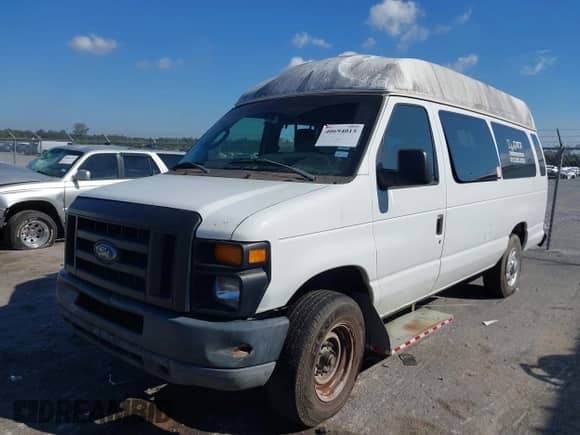 2012 Ford Econoline Cargo Commercial with VIN 1FTNS2EW4CDA50633, listed as a IAAI auction lot 40694015 with 309,334 mi miles and . Bid and sale history available at DreamBid. Image 18.