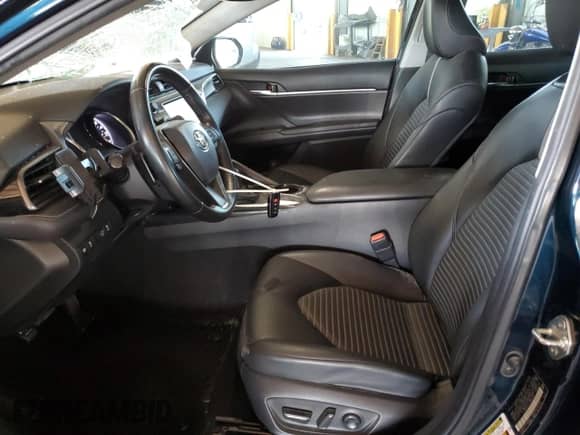 2020 Toyota Camry SE with VIN 4T1M11AK1LU972185, listed as a Copart auction lot 71732595 with 145,847 mi miles and Salvage title. Bid and sale history available at DreamBid. Image 7.