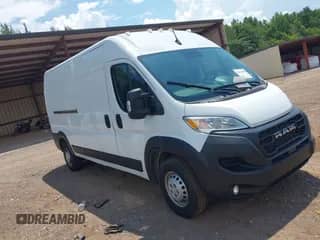 2024 Ram ProMaster Cargo Tradesman с VIN 3C6LRVDG3RE132219, выставлен на аукционе IAAI как лот 42641188 с пробегом 28 751 миль миль и . История ставок и продаж доступна на DreamBid. Изображение 1.
