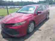 2020 Toyota Camry LE z VIN 4T1C11AKXLU910439, wystawiony jako IAAI lot #42723450 z przebiegiem Nie podano mil oraz . Historia ofert i sprzedaży dostępna na DreamBid. Obrazek 17.