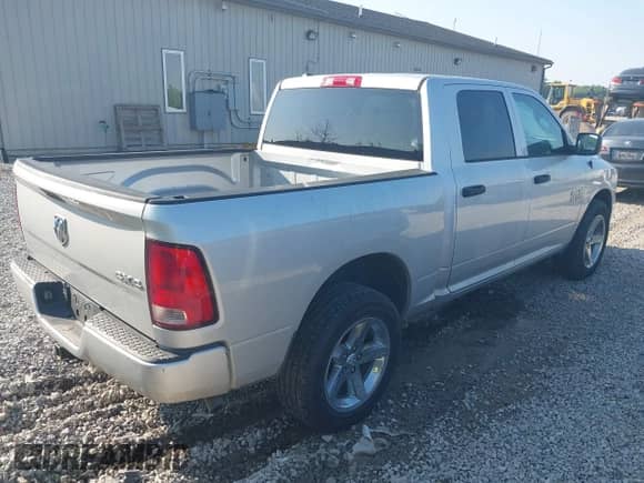 2015 Ram 1500 Express with VIN 1C6RR7KG4FS672275, listed as a IAAI auction lot 42452907 with 161,265 mi miles and . Bid and sale history available at DreamBid. Image 4.