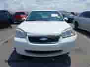 2008 Chevrolet Malibu Classic LT z VIN 1G1ZT58N18F120161, wystawiony jako IAAI lot #42181341 z przebiegiem 92 157 mil mil oraz . Historia ofert i sprzedaży dostępna na DreamBid. Obrazek 12.