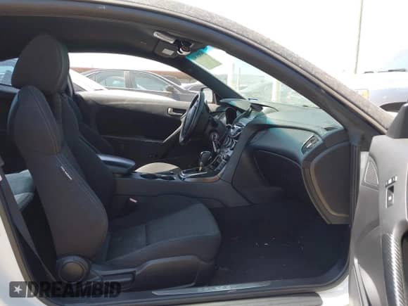 2013 Hyundai Genesis Coupe R-Spec with VIN KMHHT6KD4DU089126, listed as a IAAI auction lot 41851301 with 104,270 mi miles and . Bid and sale history available at DreamBid. Image 5.