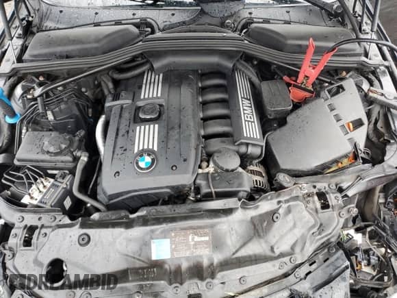 2008 BMW 5 Series 528xi z VIN WBANV13518CZ56499, wystawiony jako Copart lot #86325735 z przebiegiem 198 145 mil mil oraz Szkoda całkowita • Salvage title. Historia ofert i sprzedaży dostępna na DreamBid. Obrazek 11.