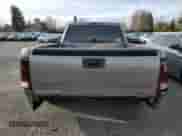 2007 GMC Sierra 1500 Work Truck с VIN 1GTEC14C17Z559523, выставлен на аукционе Copart как лот 82918344 с пробегом 120 299 миль миль и Списание • Salvage title. История ставок и продаж доступна на DreamBid. Изображение 6.