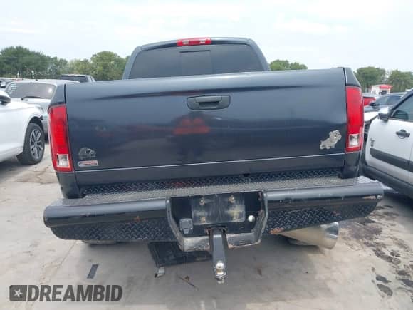 2004 Dodge 2500 SLT z VIN 3D7KU28C94G210823, wystawiony jako IAAI lot #43021999 z przebiegiem 202 617 mil mil oraz . Historia ofert i sprzedaży dostępna na DreamBid. Obrazek 17.