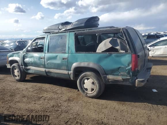 1997 Chevrolet Suburban с VIN 3GNFK16R6VG133792, выставлен на аукционе Copart как лот 51287445 с пробегом 180 437 миль миль и Списание • Salvage title. История ставок и продаж доступна на DreamBid. Изображение 2.