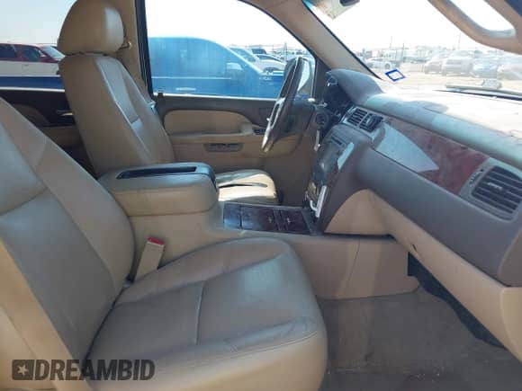 2013 Chevrolet Tahoe LTZ с VIN 1GNSKCE04DR331475, выставлен на аукционе IAAI как лот 42897009 с пробегом 178 454 миль миль и . История ставок и продаж доступна на DreamBid. Изображение 5.