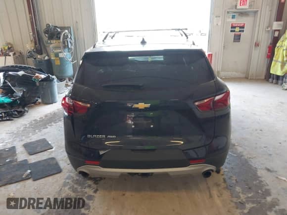 2021 Chevrolet Blazer LT z VIN 3GNKBHRS1MS529839, wystawiony jako IAAI lot #43127935 z przebiegiem 94 610 mil mil oraz . Historia ofert i sprzedaży dostępna na DreamBid. Obrazek 16.