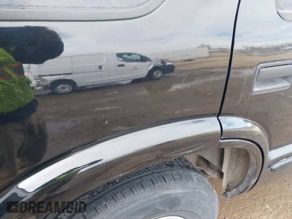 2002 Chevrolet Blazer LS z VIN 1GNDT13W92K170614, wystawiony jako IAAI lot #41745723 z przebiegiem 119 571 mil mil oraz . Historia ofert i sprzedaży dostępna na DreamBid. Obrazek 20.