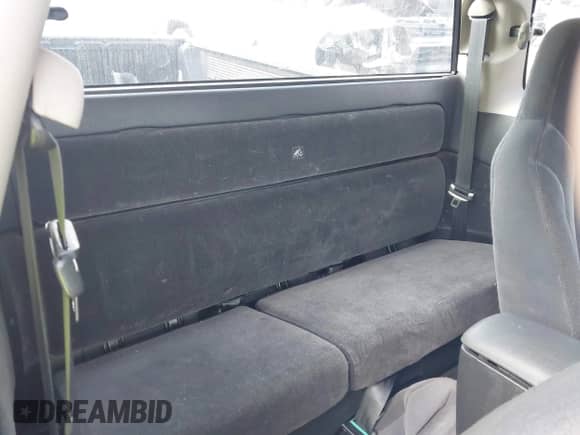 2002 Dodge Dakota with VIN 1B7GL32Z02S676880, listed as a IAAI auction lot 42982180 with 109,819 mi miles and . Bid and sale history available at DreamBid. Image 8.