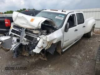 2011 Chevrolet Silverado 3500HD SRW LT z VIN 1GC4K0C80BF244616, wystawiony jako Copart lot #63400065 z przebiegiem Nie podano mil oraz Szkoda całkowita • Salvage title. Historia ofert i sprzedaży dostępna na DreamBid. Obrazek 1.