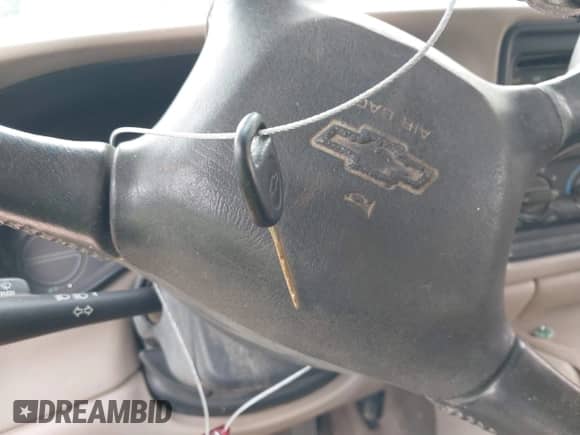 2002 Chevrolet Silverado 1500 LS with VIN 2GCEC19T221106229, listed as a IAAI auction lot 42352463 with 324,514 mi miles and . Bid and sale history available at DreamBid. Image 11.