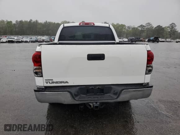 2007 Toyota Tundra SR5 z VIN 5TBET54157S454306, wystawiony jako Copart lot #51086985 z przebiegiem 258 032 mil mil oraz Szkoda całkowita • Salvage title. Historia ofert i sprzedaży dostępna na DreamBid. Obrazek 6.