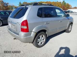 2006 Hyundai Tucson GLS z VIN KM8JN72D56U298654, wystawiony jako IAAI lot #43554755 z przebiegiem 192 351 mil mil oraz . Historia ofert i sprzedaży dostępna na DreamBid. Obrazek 4.