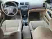 2006 Honda Accord VP с VIN 1HGCM56126A054712, выставлен на аукционе Copart как лот 65925885 с пробегом 286 401 миль миль и Списание • Salvage title. История ставок и продаж доступна на DreamBid. Изображение 8.