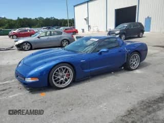 2003 Chevrolet Corvette Z06 z VIN 1G1YY12S735107921, wystawiony jako Copart lot #80625755 z przebiegiem 90 941 mil mil oraz Szkoda całkowita • Salvage title. Historia ofert i sprzedaży dostępna na DreamBid. Obrazek 1.