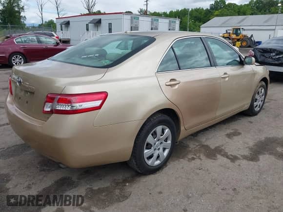 2011 Toyota Camry LE with VIN 4T1BF3EK9BU151364, listed as a IAAI auction lot 42336164 with 195,646 mi miles and . Bid and sale history available at DreamBid. Image 4.